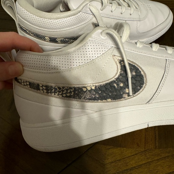 Nike Book One - Picture 2 of 3